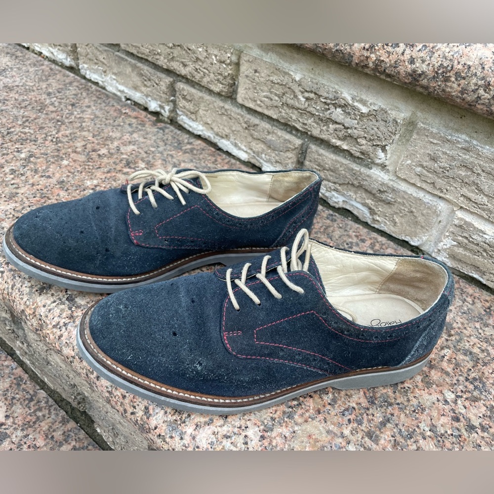 Halogen women’s Oxford shoes suede denim blue lace up size 8.